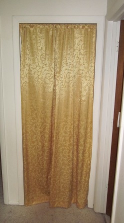 door-curtain1.jpg